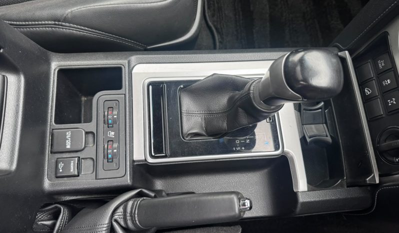 
								Toyota Land Cruiser Prado TX-L full									