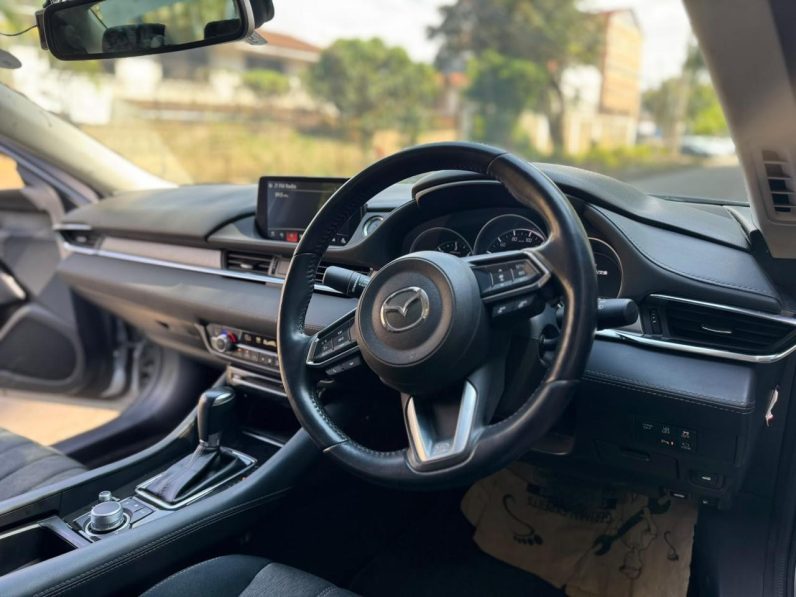 
								Mazda 6 full									