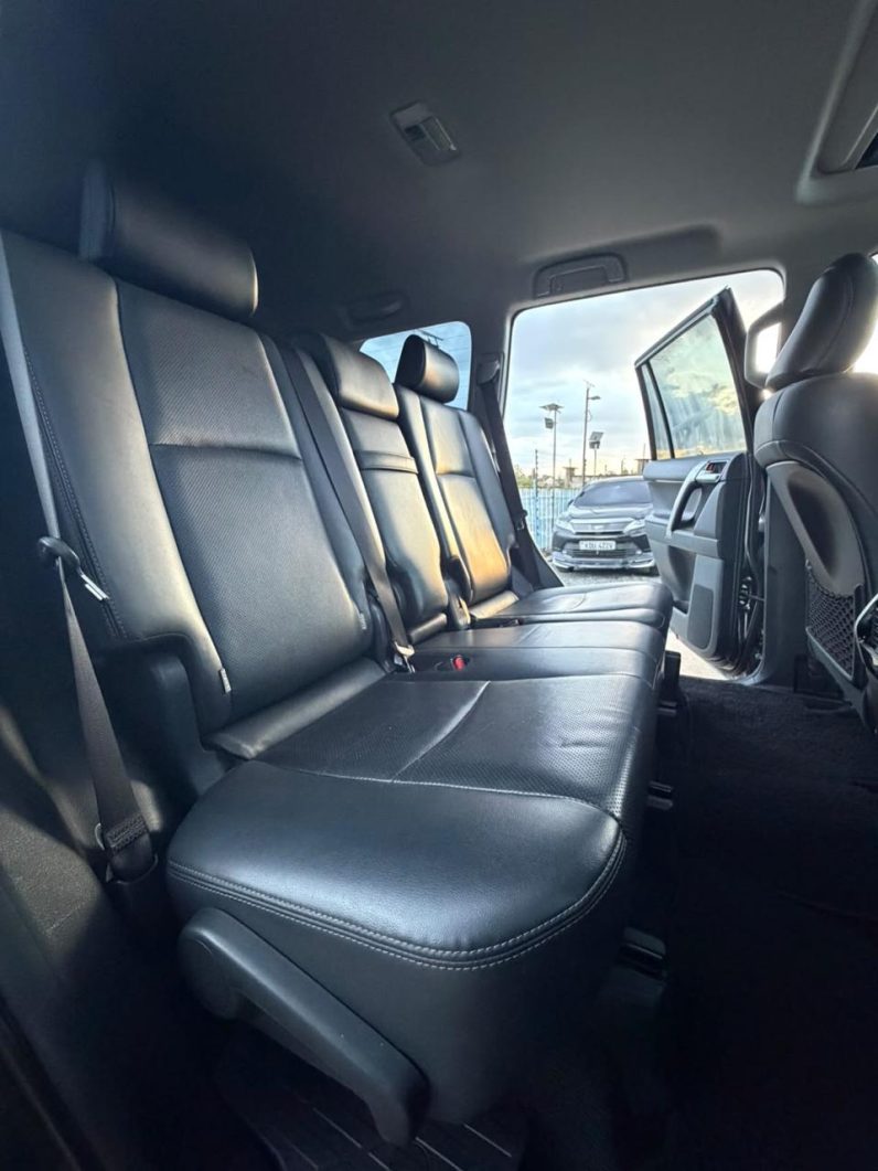 
								TOYOTA LANDCRUISER PRADO TX-L full									