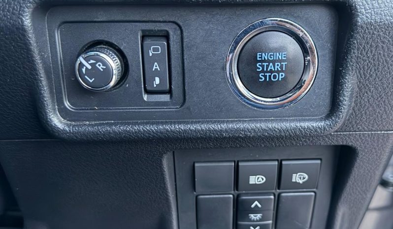 
								TOYOTA LANDCRUISER PRADO TX-L full									