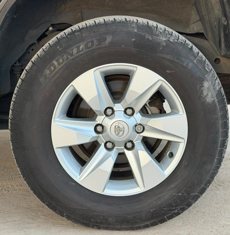 
								TOYOTA LANDCRUISER PRADO TX-L full									