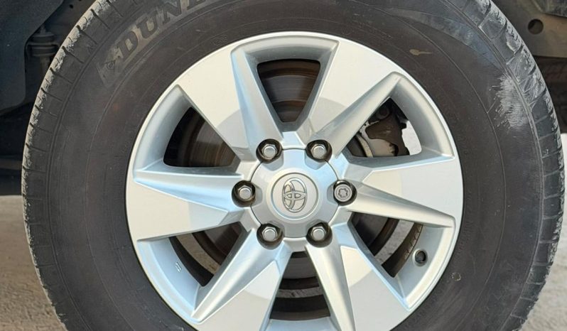 
								TOYOTA LANDCRUISER PRADO TX-L full									