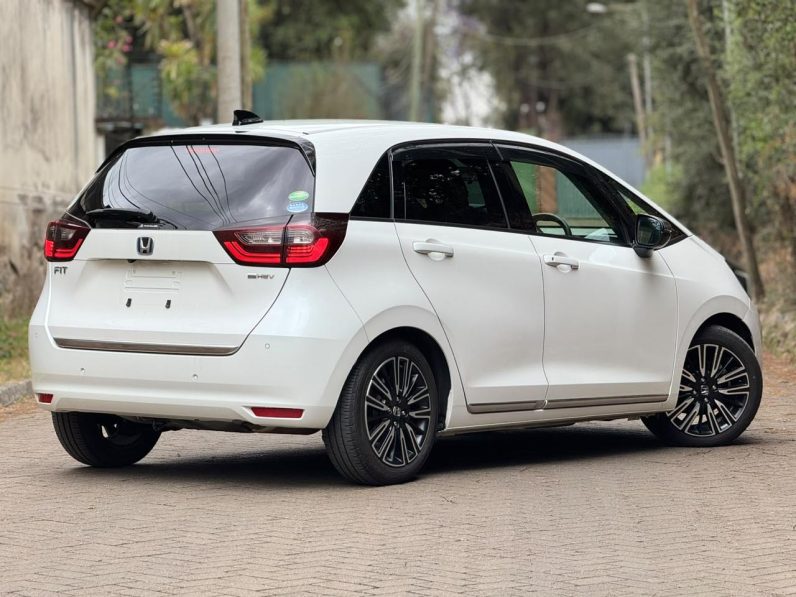 
								HONDA FIT full									