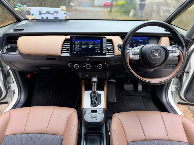 
								HONDA FIT full									
