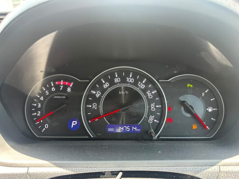 
								TOYOTA NOAH full									