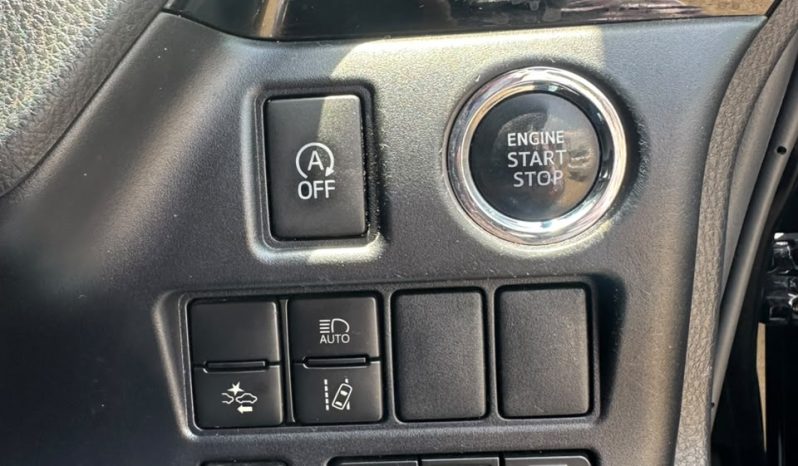 
								TOYOTA NOAH full									