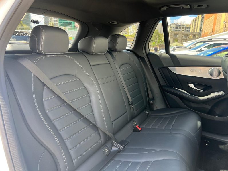
								Mercedes Benz GLC 220d full									