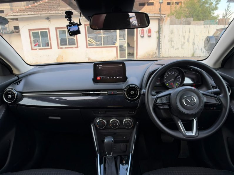
								MAZDA DEMIO full									