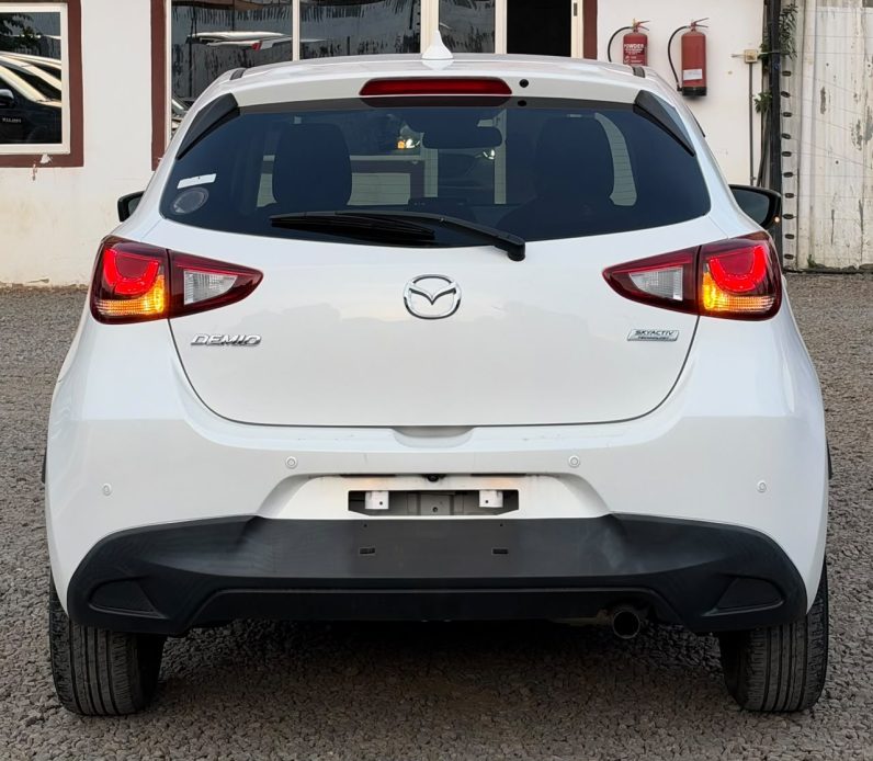 
								MAZDA DEMIO full									