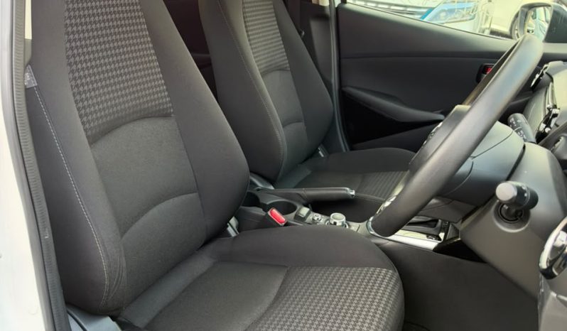 
								MAZDA DEMIO full									