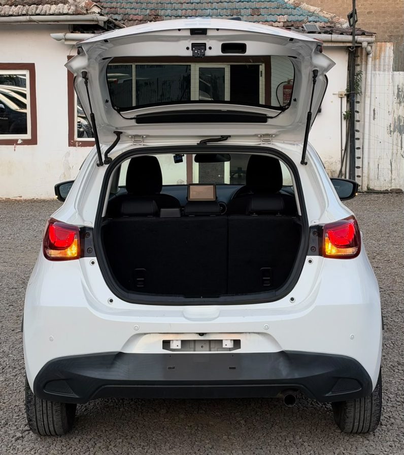 
								MAZDA DEMIO full									
