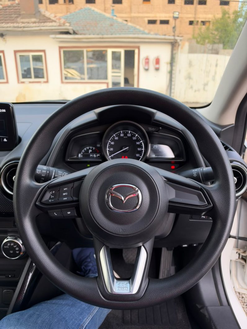 
								MAZDA DEMIO full									