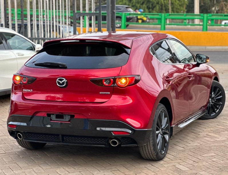 
								MAZDA 3 full									