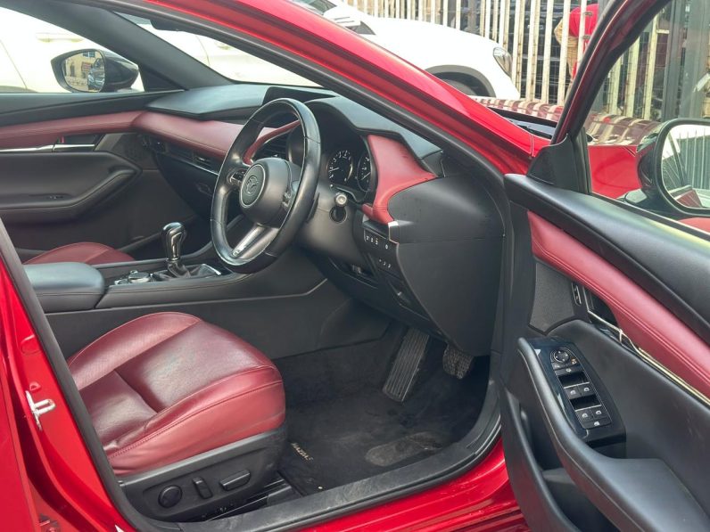 
								MAZDA 3 full									