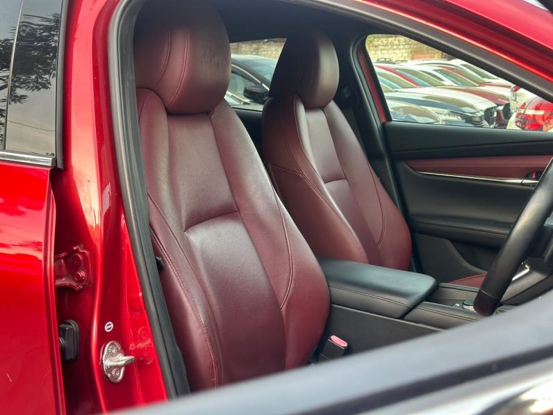 
								MAZDA 3 full									