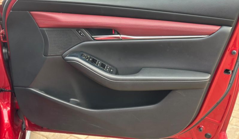 
								MAZDA 3 full									
