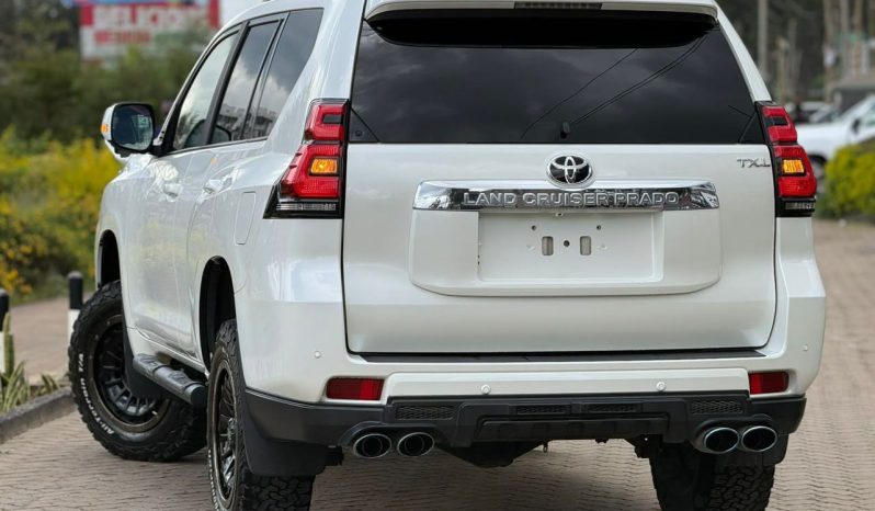 
								TOYOTA LAND CRUISER PRADO TXL full									