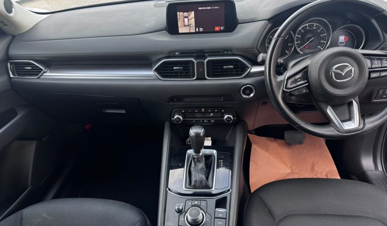 
								Mazda CX-5 full									