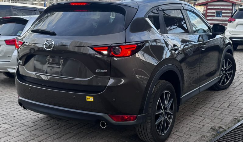 
								Mazda CX-5 full									