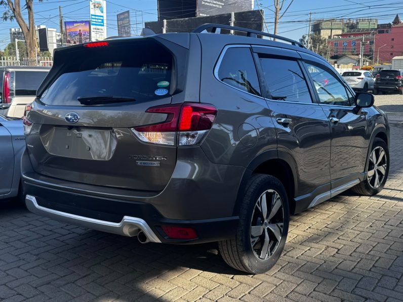 
								Subaru Forester  E Boxer full									