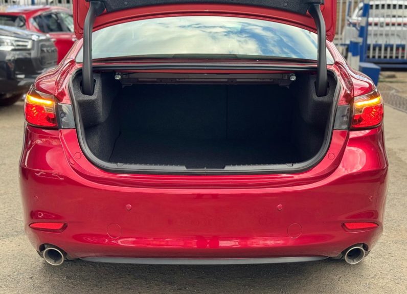 
								MAZDA 6 full									
