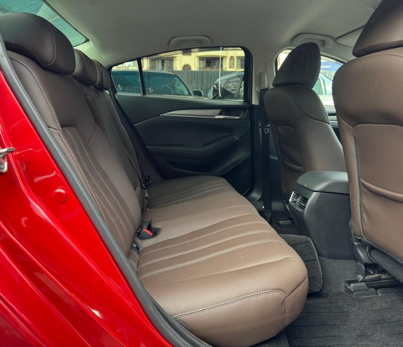
								MAZDA 6 full									