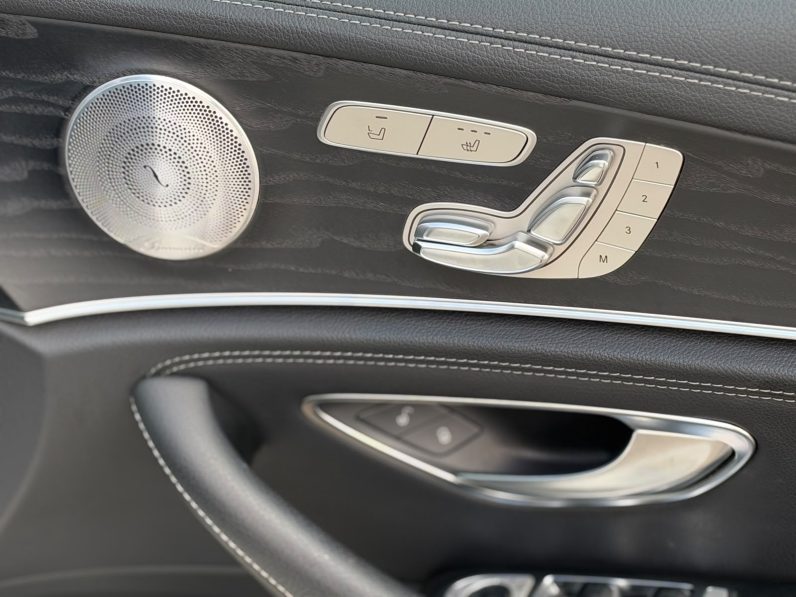 
								Mercedes Benz E200 full									