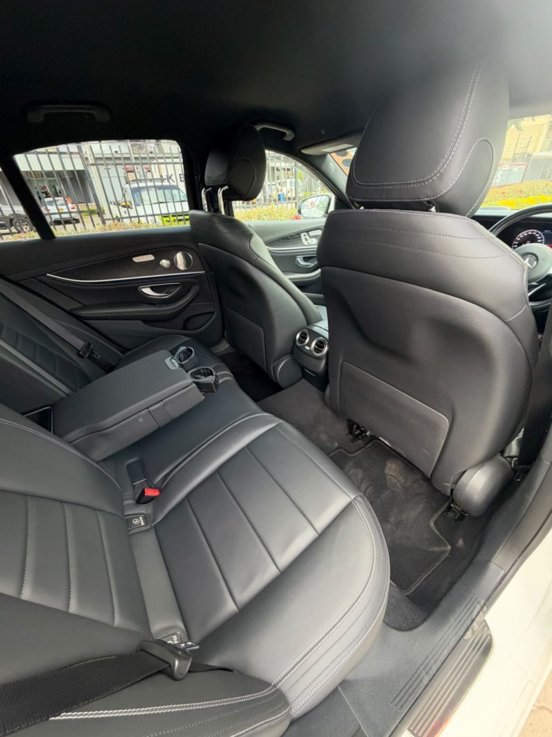 
								Mercedes Benz E200 full									