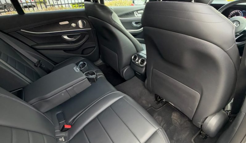 
								Mercedes Benz E200 full									