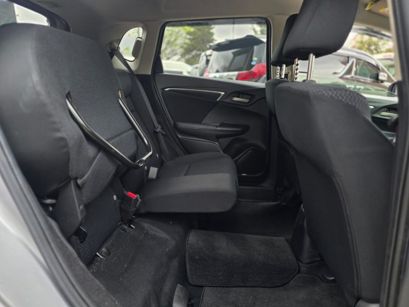 
								Honda Fit full									