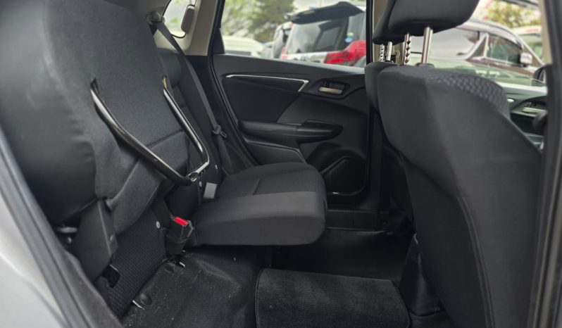 
								Honda Fit full									