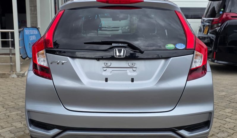 
								Honda Fit full									