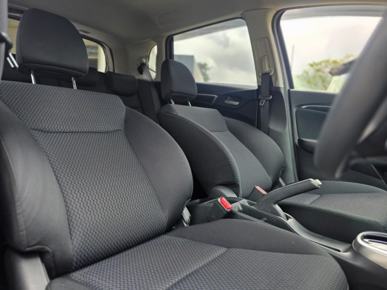 
								Honda Fit full									