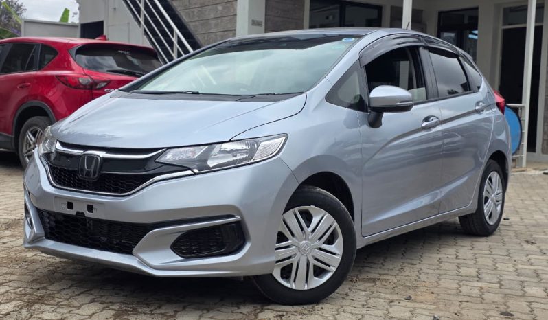 
								Honda Fit full									