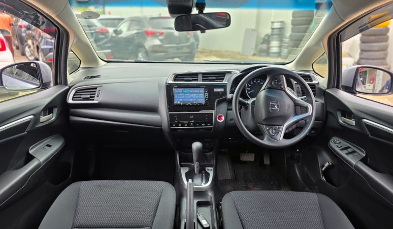 
								Honda Fit full									