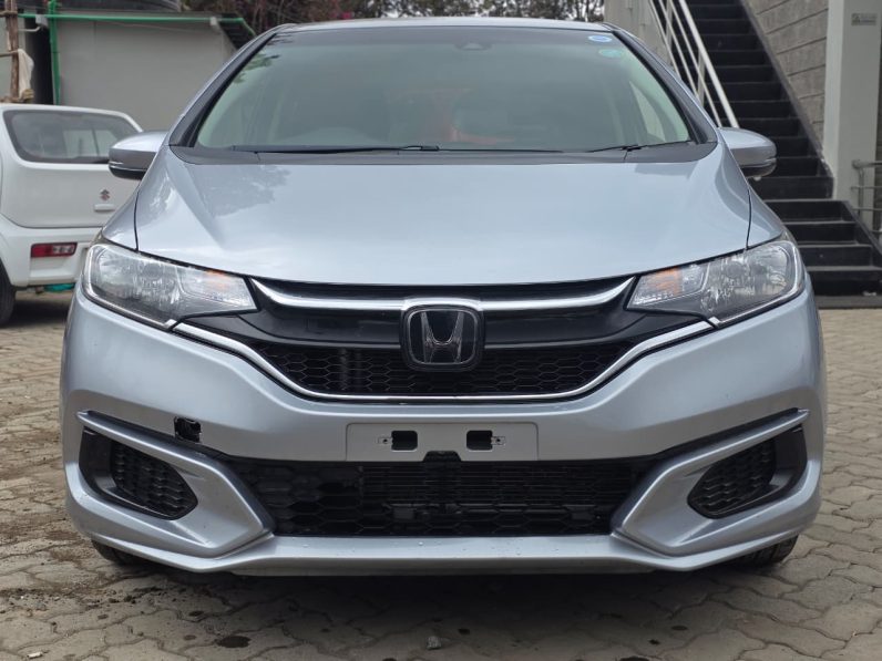 
								Honda Fit full									