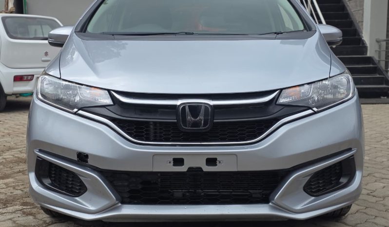 
								Honda Fit full									