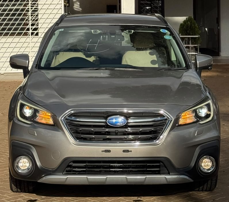
								SUBARU OUTBACK full									