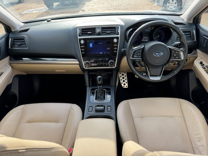 
								SUBARU OUTBACK full									