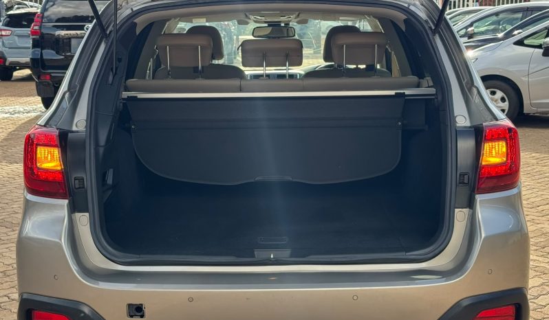 
								SUBARU OUTBACK full									