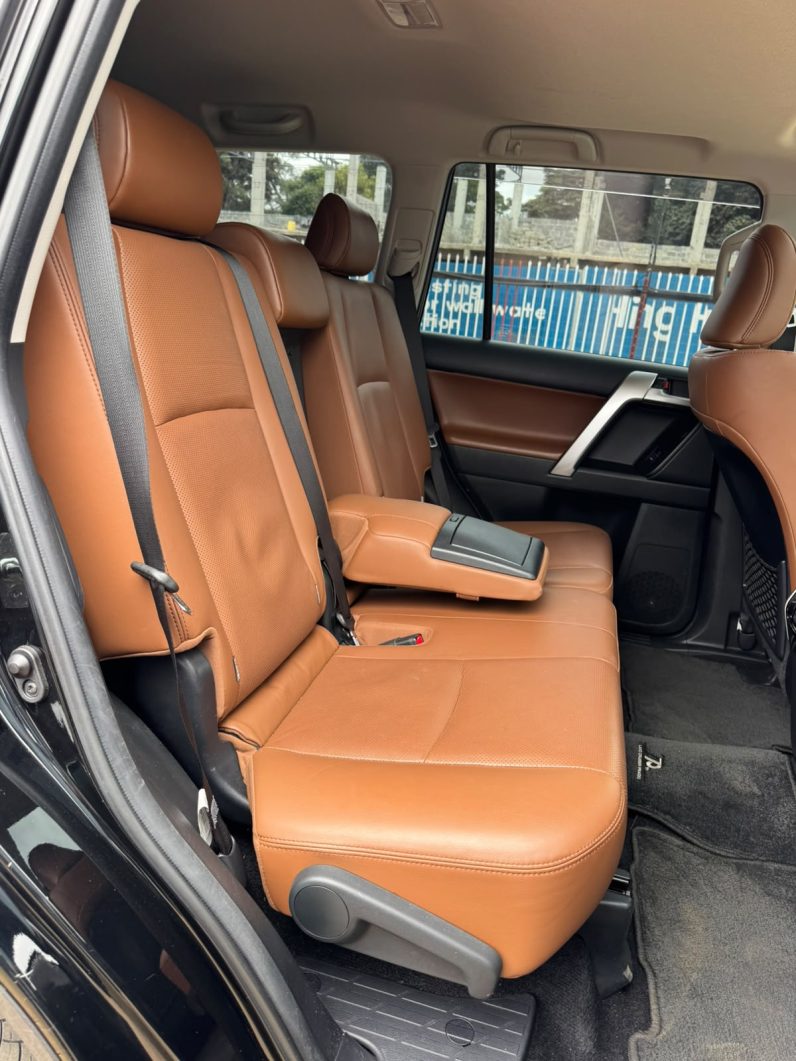 
								TOYOTA PRADO TX-L full									