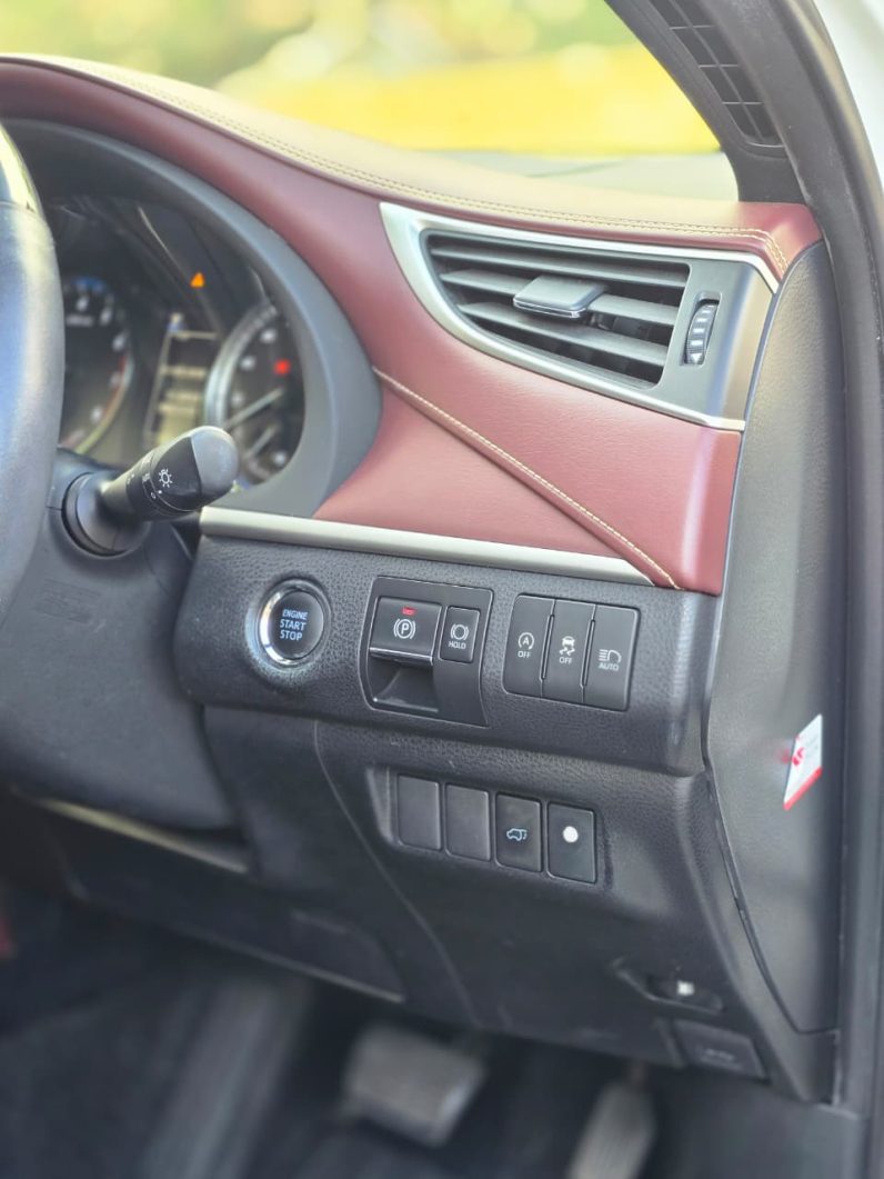 
								TOYOTA HARRIER full									