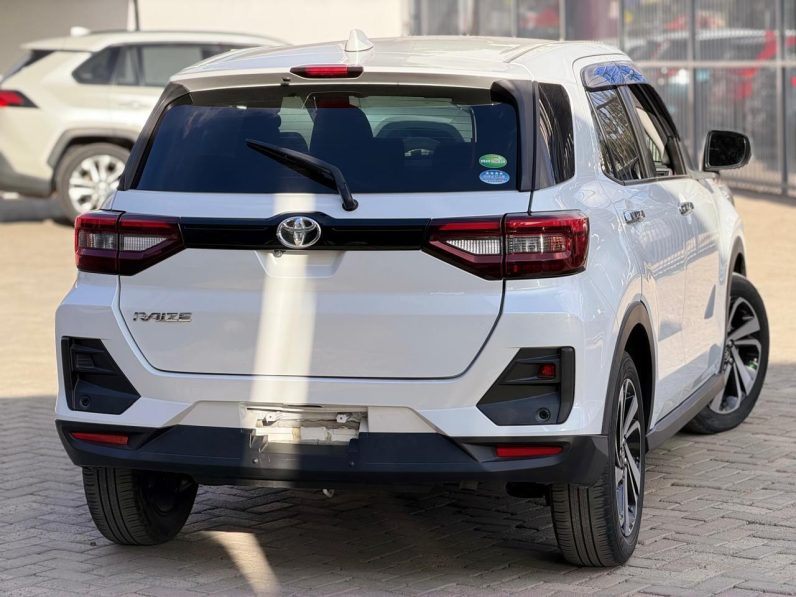 
								Toyota Raiz full									