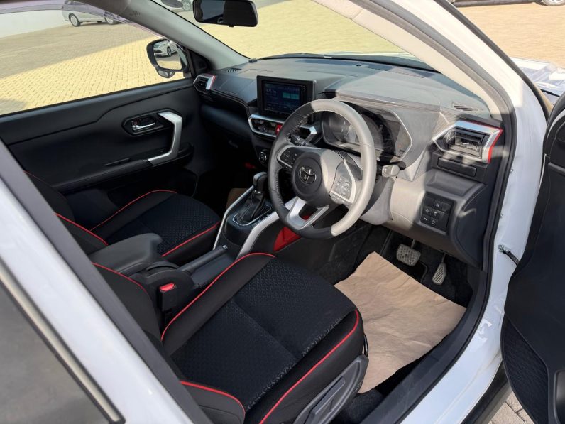 
								Toyota Raiz full									