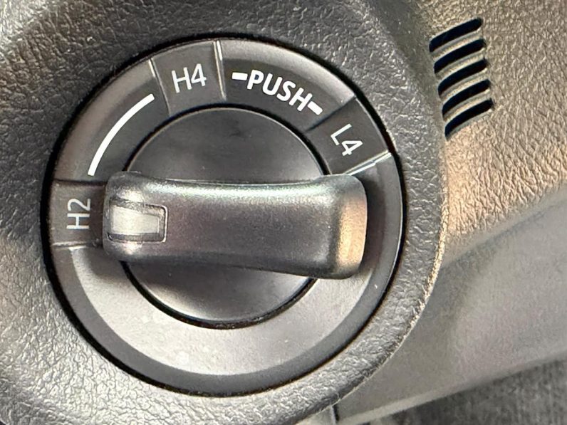 
								Toyota Hilux full									