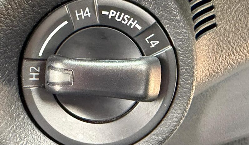 
								Toyota Hilux full									