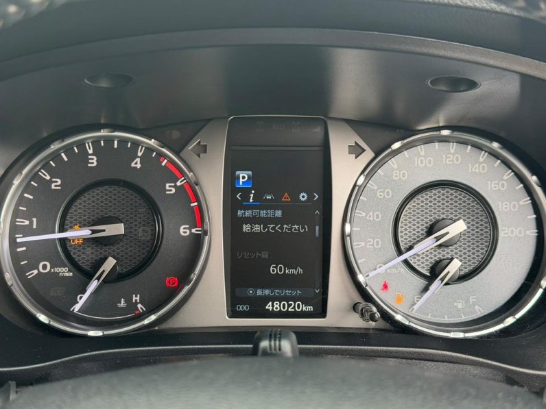 
								Toyota Hilux full									