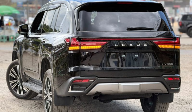 
								Lexus LX600 full									