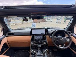 Lexus LX600