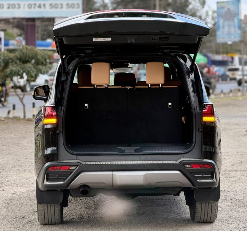 
								Lexus LX600 full									